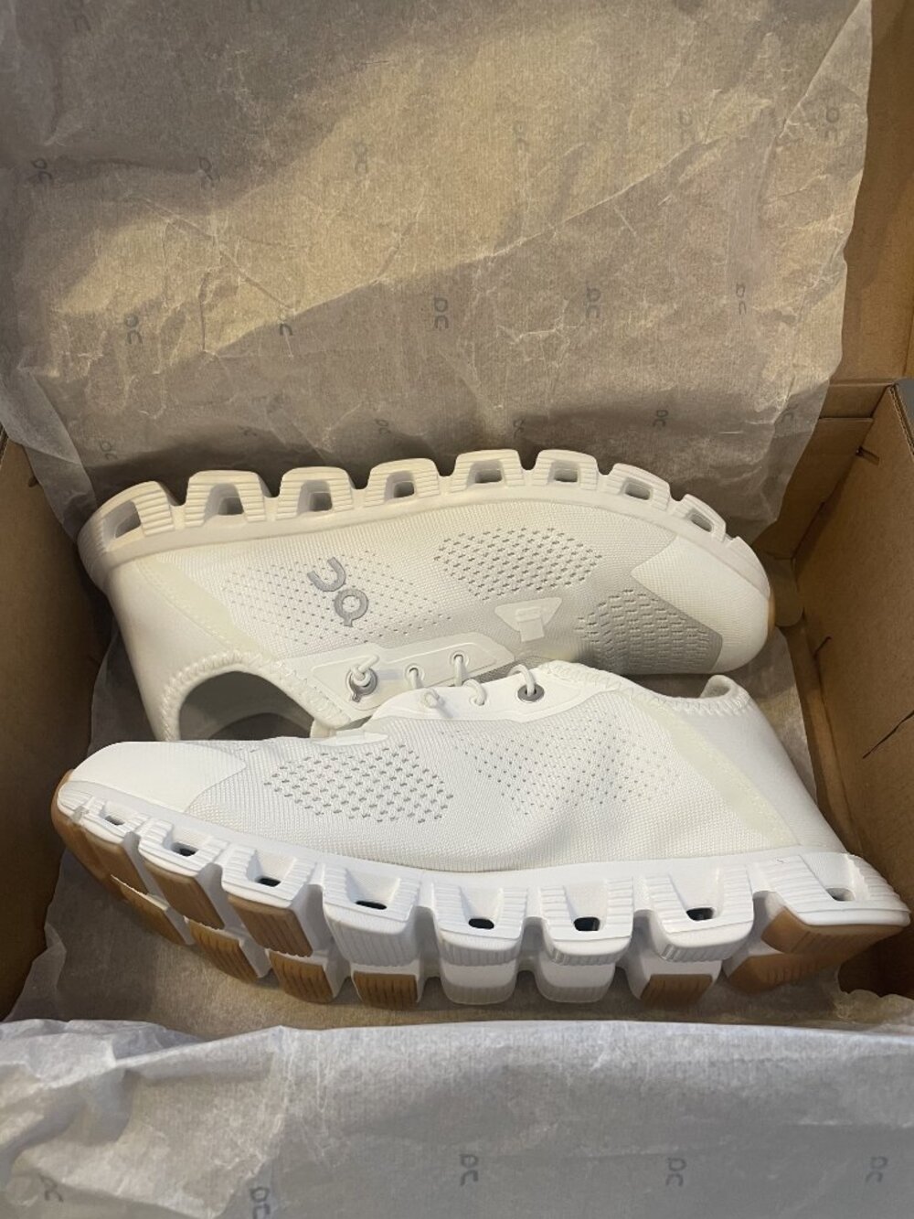 On Cloud 5 Coast Undyed-White | White Size 8 NWT Never Been Worn - Picture 11 of 11